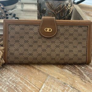 Vintage Gucci Beige Monogram wallet